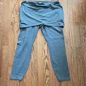 CAbi M’Leggings Criscross Skirt Heather Gray Cropped Leggings Women’s Sz Medium